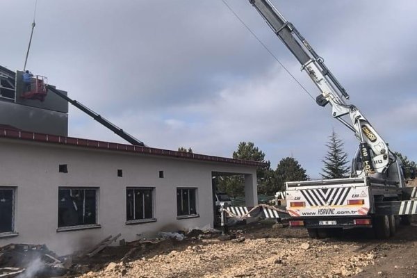 Uzman ekip ve geniş araç parkuru. En Güçlü Vinç Firması. Eskişehir Bölgesinde.