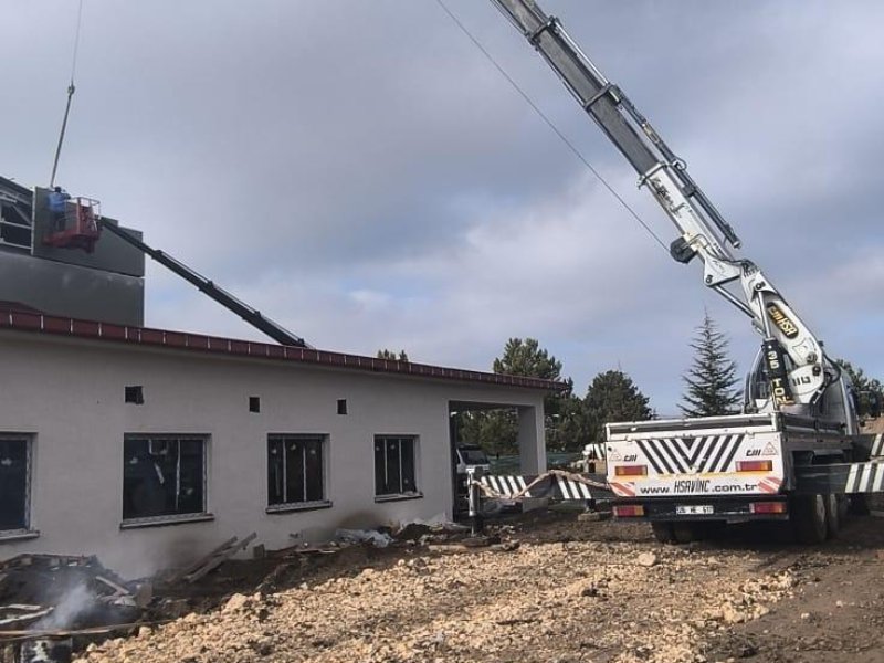 Uzman ekip ve geniş araç parkuru. En Güçlü Vinç Firması. Eskişehir Bölgesinde.